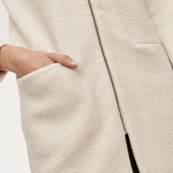 Aritzia | Banville Jacket - Picture 2 of 4